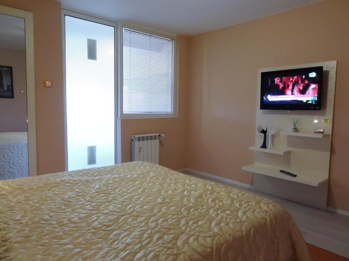 Lvc,Lac & Nyc Apartshotel Faleza Galaţi エクステリア 写真