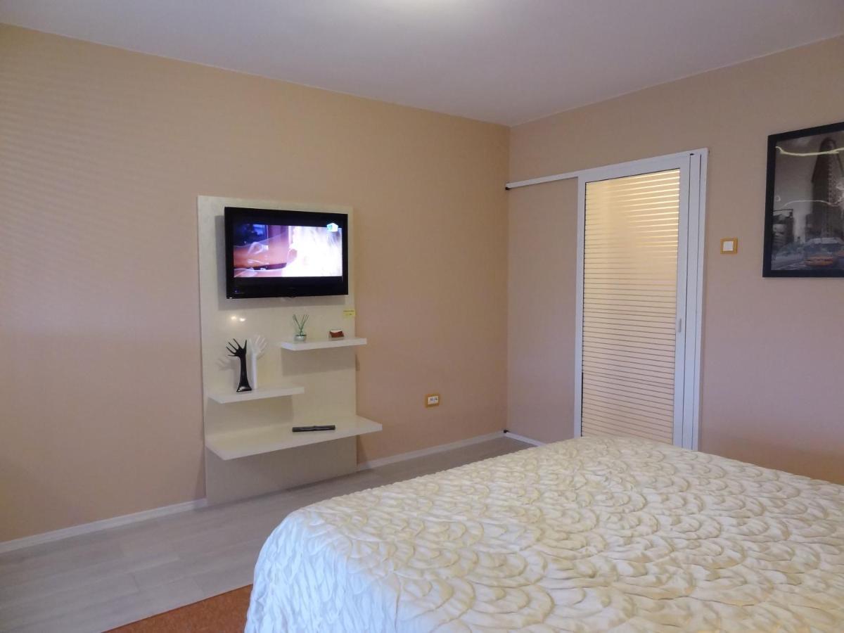 Lvc,Lac & Nyc Apartshotel Faleza Galaţi エクステリア 写真
