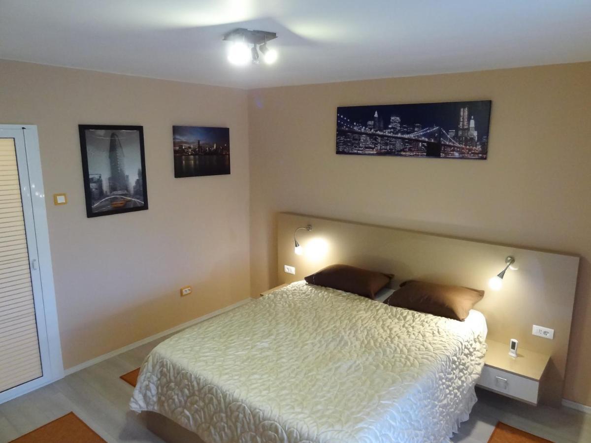 Lvc,Lac & Nyc Apartshotel Faleza Galaţi エクステリア 写真
